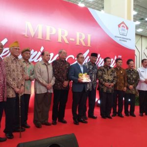 MPR Mengapa Kita Harus Kembali ke UUD 1945
